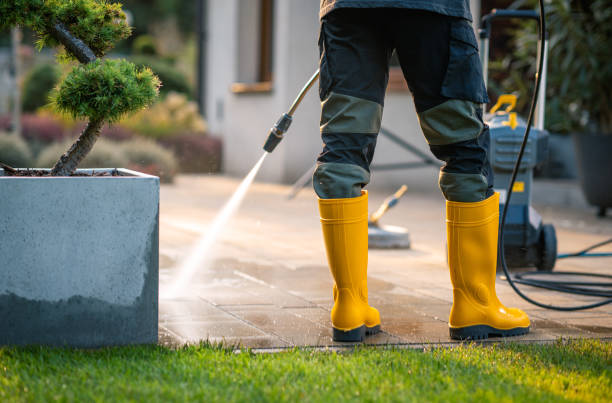 Best Commercial Pressure Washing  in St Francis, KS